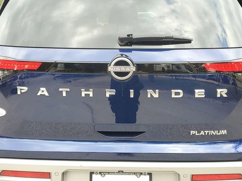 Used 2023 Nissan Pathfinder Platinum w/ Cargo Package image 8