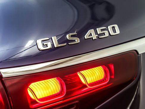 Certified 2025 Mercedes-Benz GLS 450 4MATIC image 10