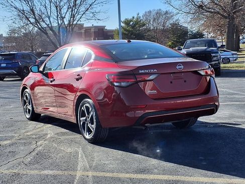 Used 2024 Nissan Sentra SV image 3