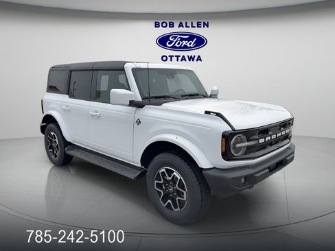 New 2025 Ford Bronco Outer Banks image 7