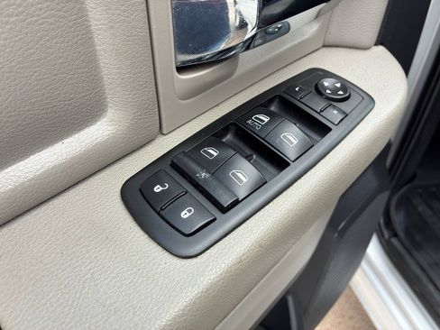 Used 2012 RAM 1500 Classic SLT RWD image 12