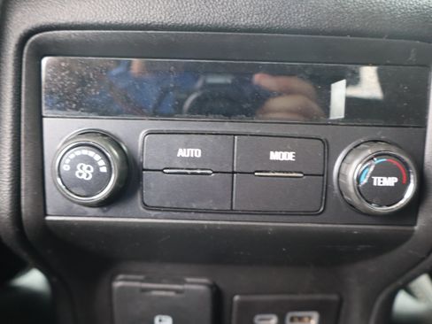 Used 2023 GMC Acadia SLE w/ Driver Convenience Package AWD/4WD image 25