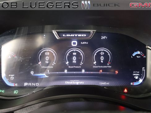 Used 2024 RAM 2500 Limited image 32