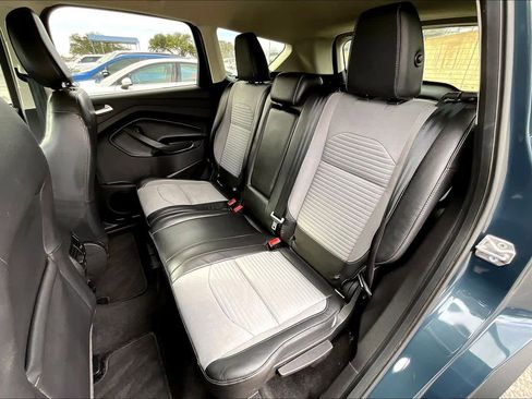 Certified 2019 Ford Escape SE image 21