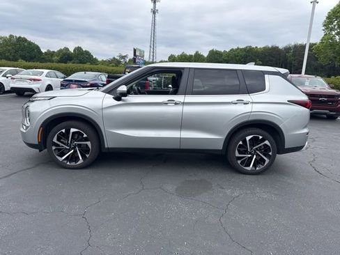 Used 2024 Mitsubishi Outlander SE AWD/4WD image 8
