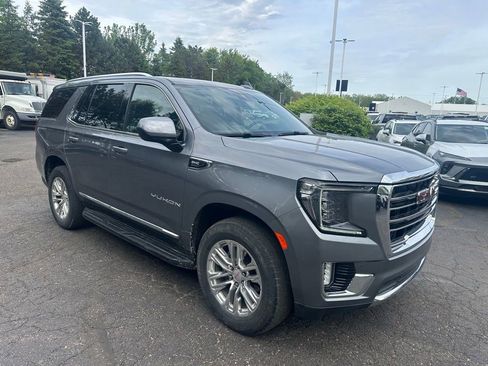 Used 2022 GMC Yukon SLT AWD/4WD image 3