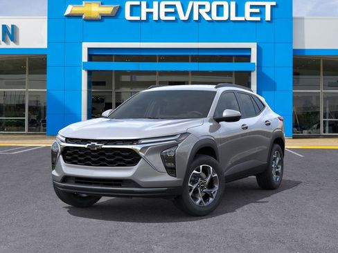 New 2026 Chevrolet Trax LT w/ Driver Confidence Package image 6