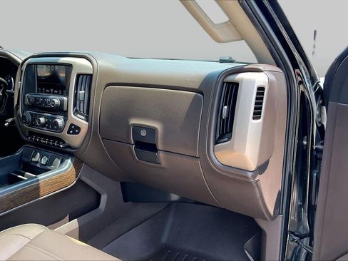 Used 2018 GMC Sierra 1500 Denali RWD image 19