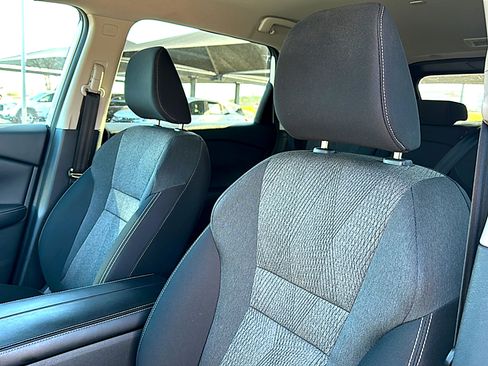 Used 2024 Nissan Rogue SV image 14