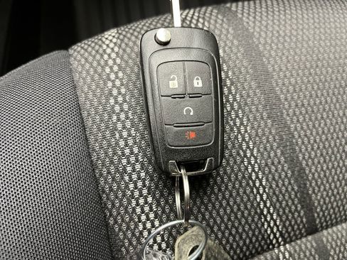 Used 2014 Chevrolet Sonic LT image 18