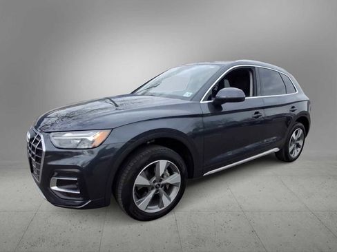 Certified 2023 Audi Q5 2.0T Premium w/ Convenience Package image 4