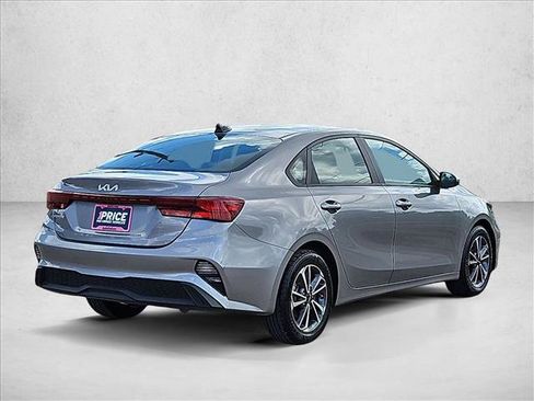 Used 2024 Kia Forte LXS FWD image 5