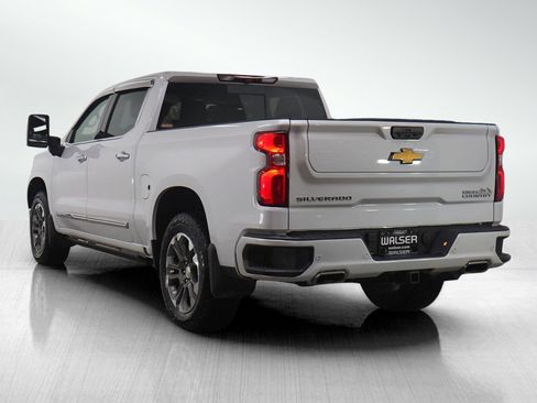 Used 2023 Chevrolet Silverado 1500 High Country image 3