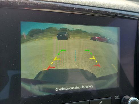 Used 2022 Nissan Frontier SV image 22