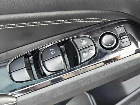 Used 2023 Nissan Altima 2.5 SV w/ SV Premium Package image 13