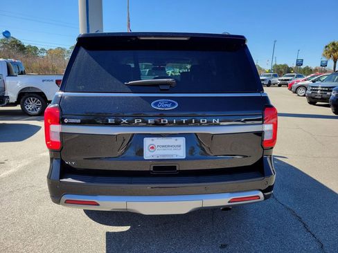 Used 2024 Ford Expedition XLT image 4