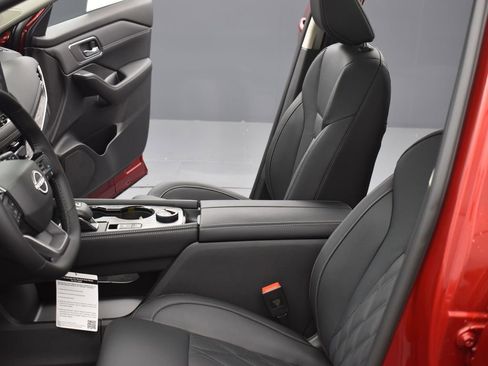 New 2026 Nissan Rogue Platinum w/ Platinum Premium Package image 18