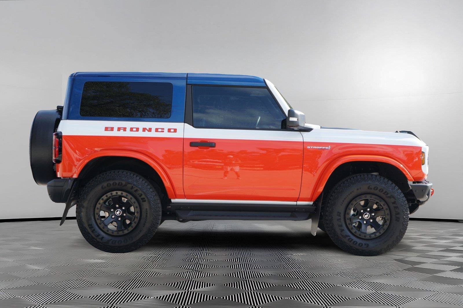Used 2025 Ford Bronco Stroppe Edition AWD/4WD image 4