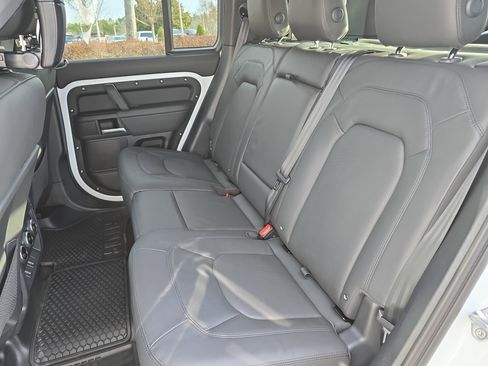 New 2026 Land Rover Defender 110 X-Dynamic SE image 13