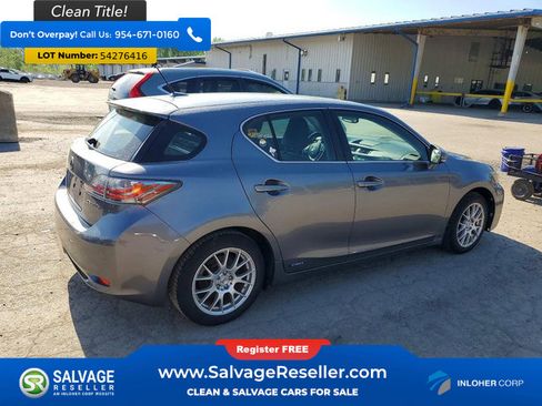 Used 2013 Lexus CT 200h w/ Premium Pkg w/Navigation FWD image 4