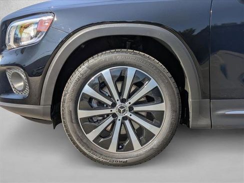 Certified 2022 Mercedes-Benz GLB 250 image 25