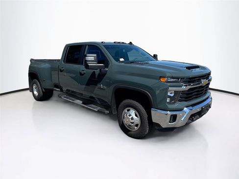 Used 2025 Chevrolet Silverado 3500 LT w/ Texas Edition image 7