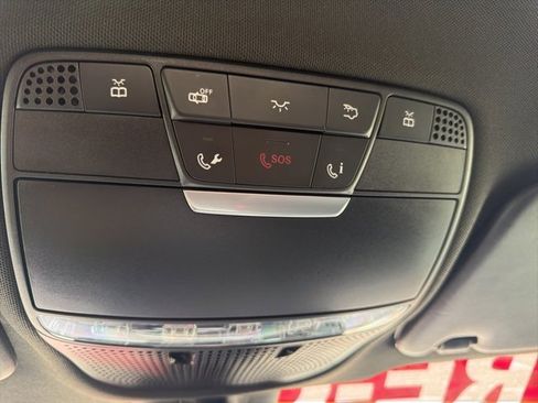 Used 2018 Mercedes-Benz GLC 300 image 12