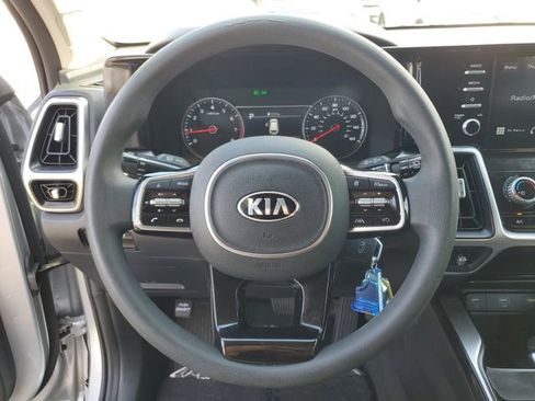 Used 2021 Kia Sorento LX image 19