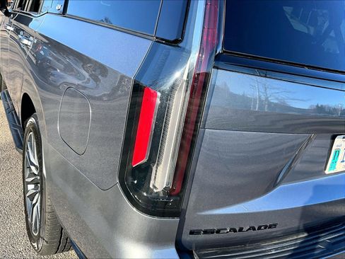 Used 2021 Cadillac Escalade Sport Platinum w/ Heavy-Duty Trailer Package image 34