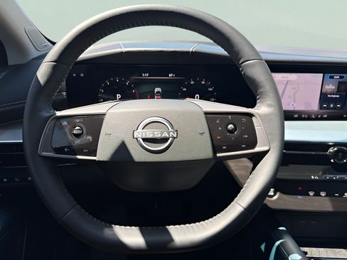 Certified 2025 Nissan Murano Platinum AWD/4WD image 16