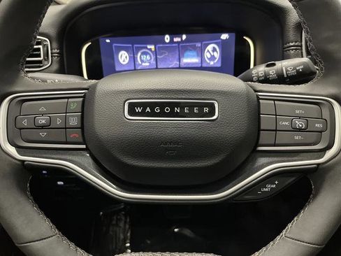 Used 2024 Jeep Wagoneer L 4WD w/ Premium Group I image 18