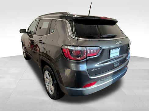 Used 2018 Jeep Compass Latitude image 3