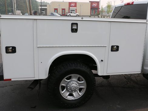Used 2024 RAM 2500 Tradesman w/ Snow Chief Group AWD/4WD image 40