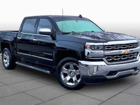Used 2017 Chevrolet Silverado 1500 LTZ AWD/4WD image 3