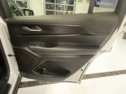 Used 2023 Jeep Grand Cherokee L Laredo image 19