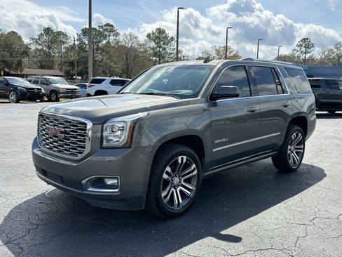 Used 2018 GMC Yukon Denali w/ Denali Ultimate Package image 8