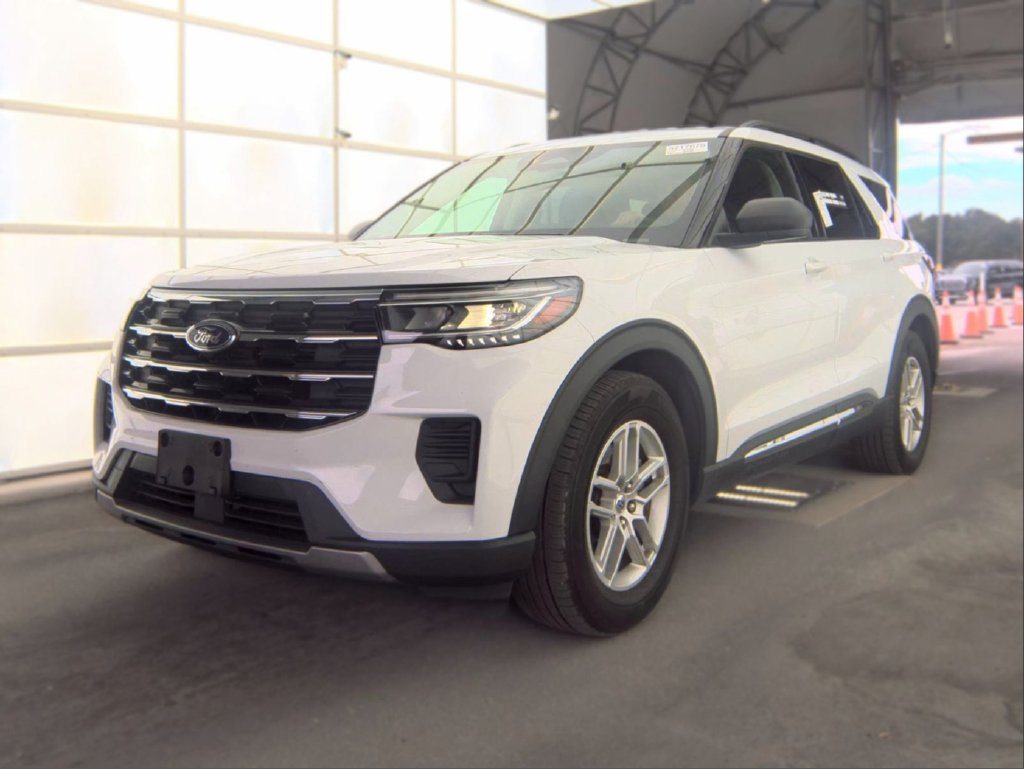 Used 2025 Ford Explorer Active RWD image 4
