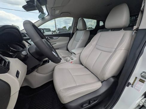 Used 2020 Nissan Rogue Sport SL FWD image 14