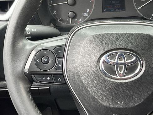 Used 2024 Toyota Corolla SE FWD image 11