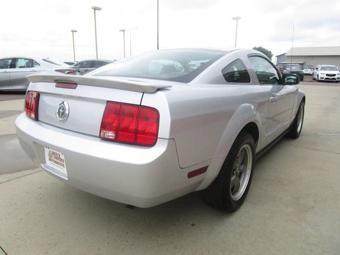 Used 2007 Ford Mustang Coupe RWD image 7
