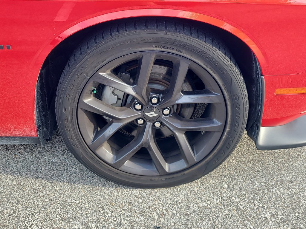 Used 2022 Dodge Challenger R/T w/ Blacktop Package RWD image 9