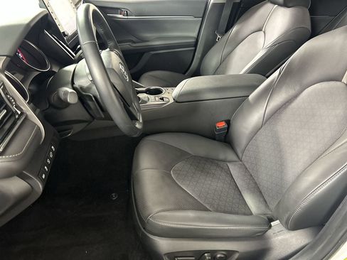 Used 2024 Toyota Camry XSE w/ Navigation Package image 21