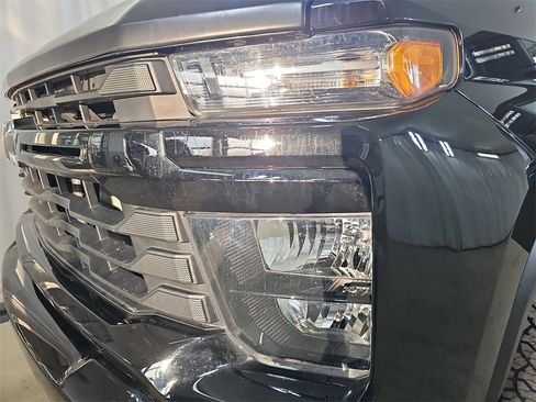 Used 2024 Chevrolet Silverado 2500 Custom w/ Custom Value Package image 36
