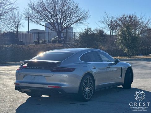 Used 2017 Porsche Panamera 4S image 2