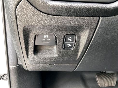 Used 2022 RAM 1500 Laramie AWD/4WD image 35