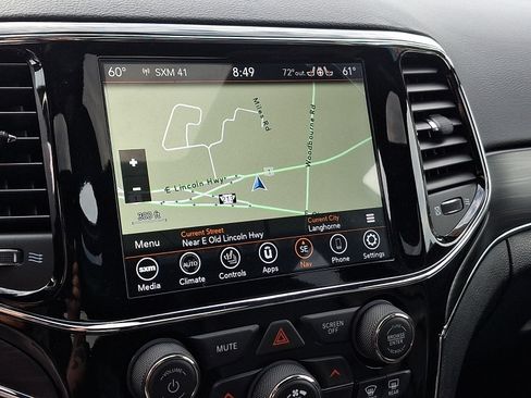 Used 2021 Jeep Grand Cherokee Limited AWD/4WD image 17