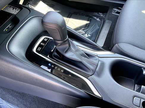 Used 2025 Toyota Corolla LE w/ LE Premium Package image 15