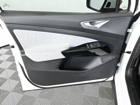 Certified 2023 Volkswagen ID.4 Pro RWD image 17