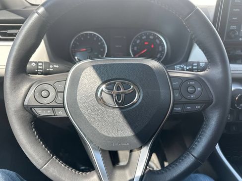 Used 2021 Toyota RAV4 XLE w/ XLE Grade Weather Package AWD/4WD image 37