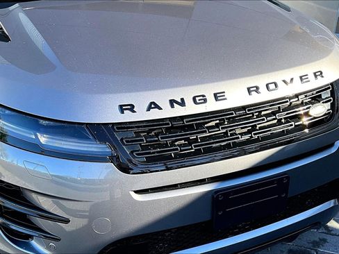 Used 2025 Land Rover Range Rover Evoque Dynamic SE image 30